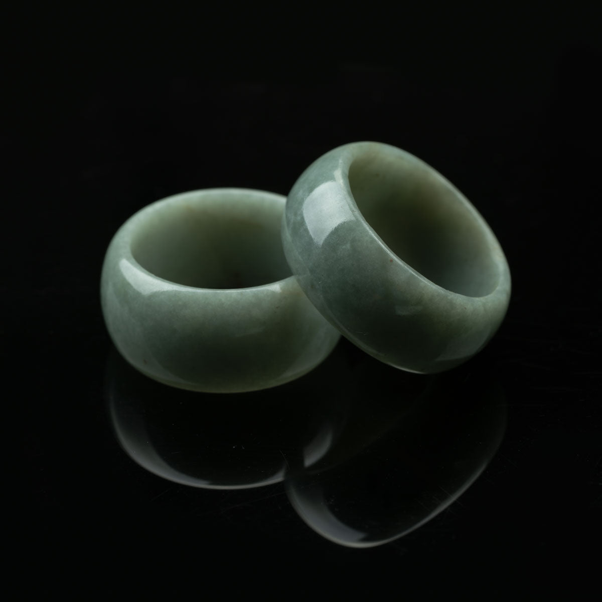 Sereniti Unisex Burmese Jadeite Jade Ring - MAYS