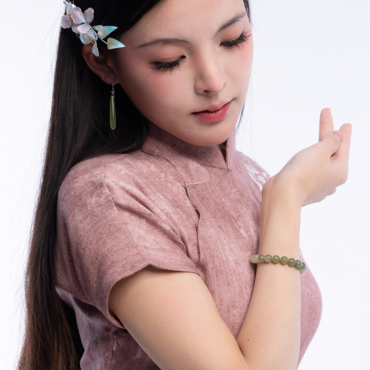 The Classic Bracelet with Gradient Nephrite Jade